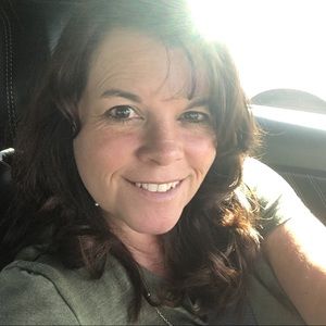 Meet your Posher, Leah